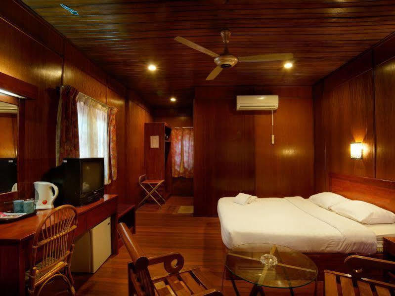 Langgura Baron Pantai Cenang (Langkawi)